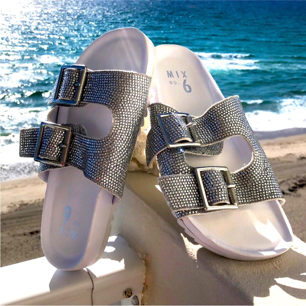 DAZZLED GORGEZZZZZ SILVER SANDALS
